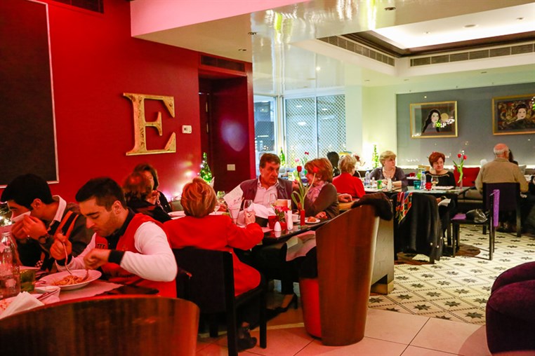 eCafe Sursock on Thursday Night